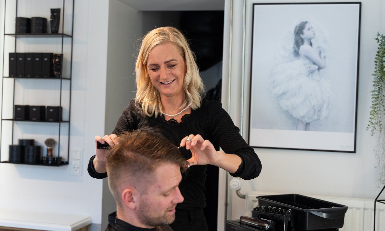 Frisør K Coiffure 1.png