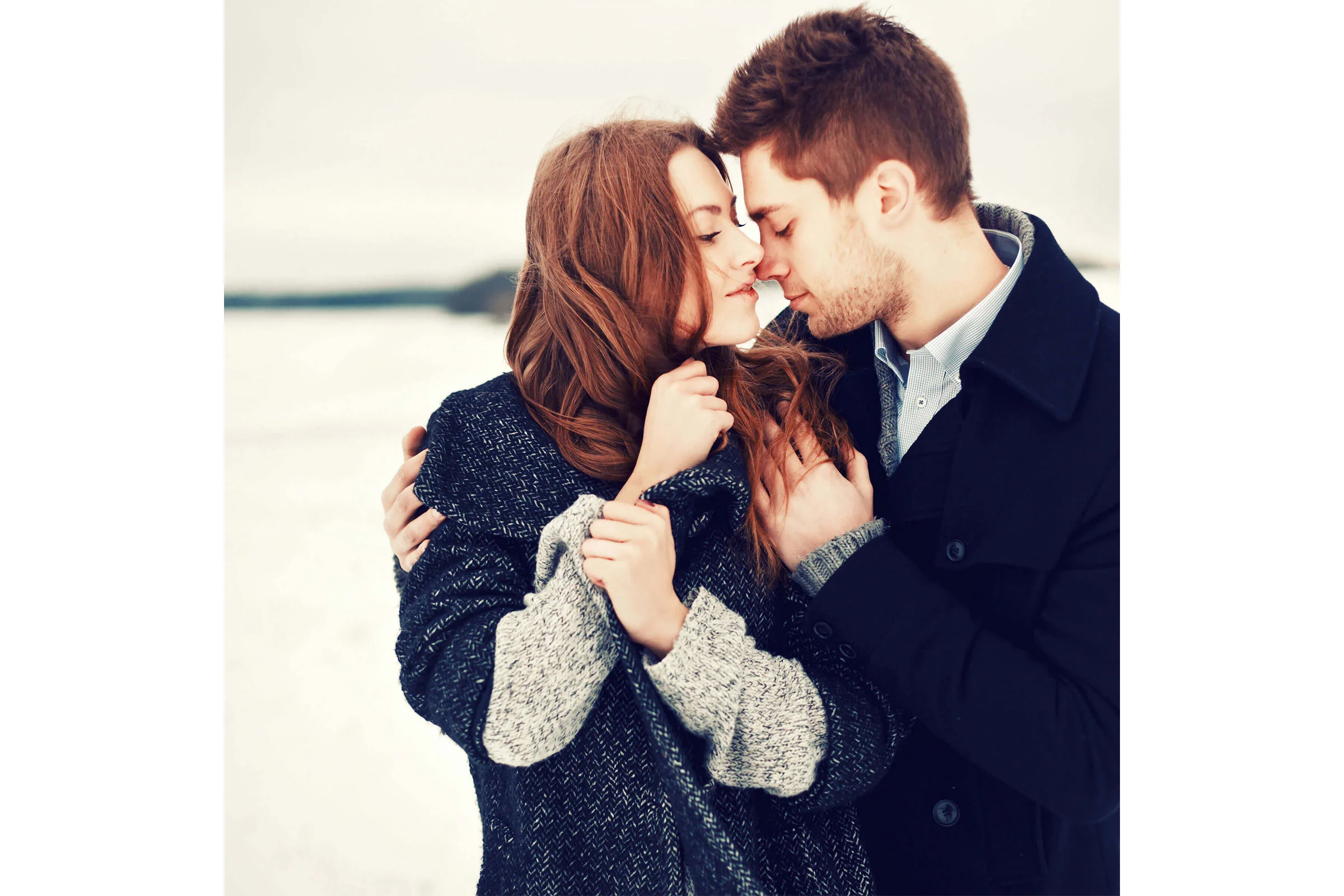 Winter-Engagement-Photos-Outfitting-for-the-Occasion-Toledo-Wedding-Guide-5.jpg