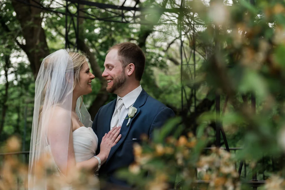 Heather downs country club wedding photos_1.jpg