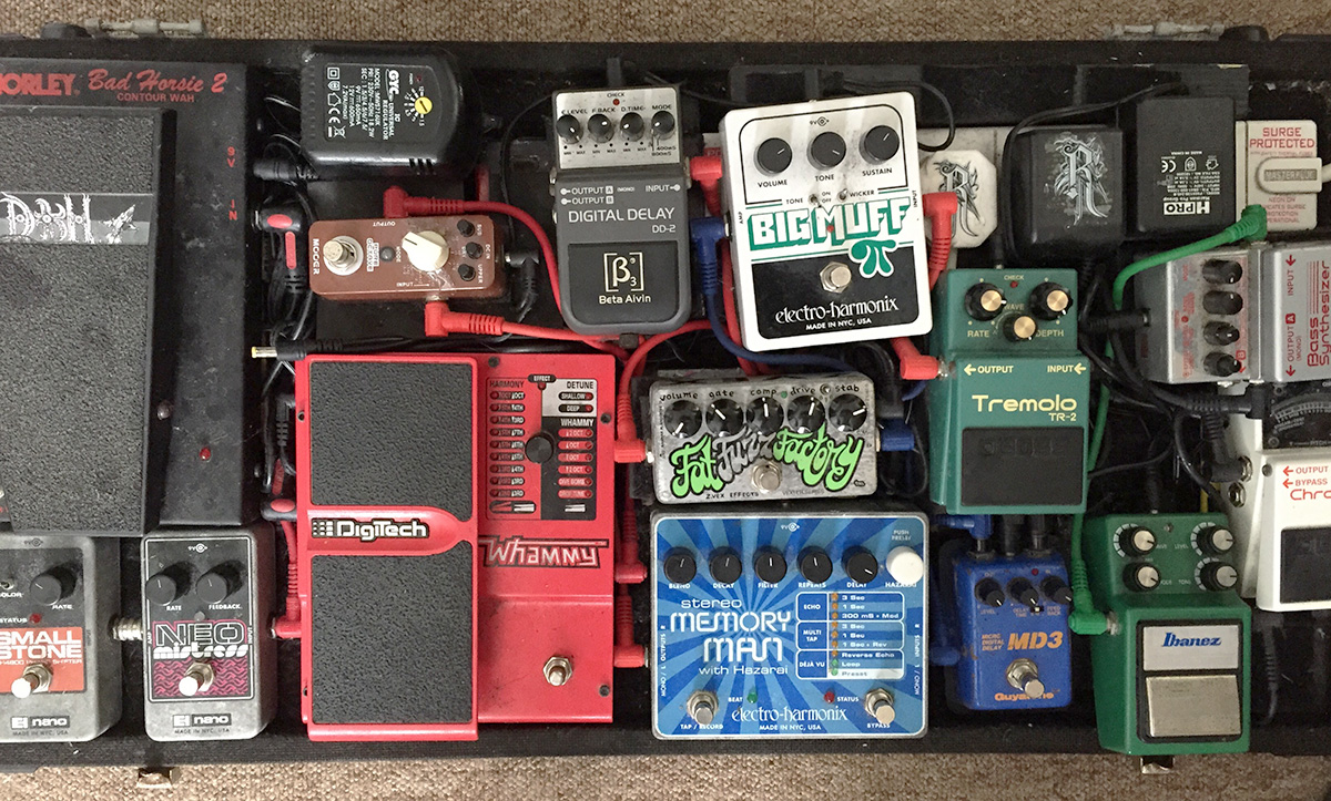 tremelo pedals, digitech, neo digital delay memory man MD3 Big Muff small stone guitar pedals for Burntaxe brighton