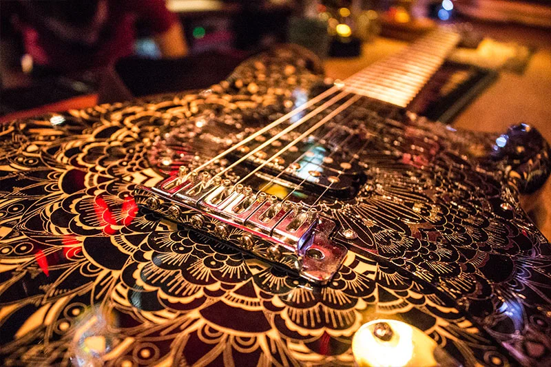 Burntaxe_Laser_Cut_Guitar_Mirror_Pickguard_Stratocaster_Brighton_UK_Setup.jpg