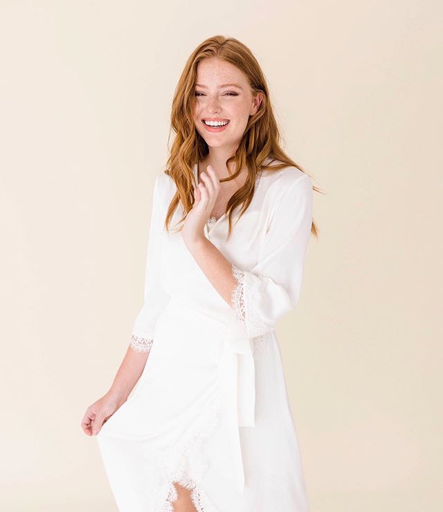 Wedding mornings with the bride are my favorite. The calm, joyous, carefree moments, creating long lasting memories with her girls.
.
.
.
@kathrynannbridal