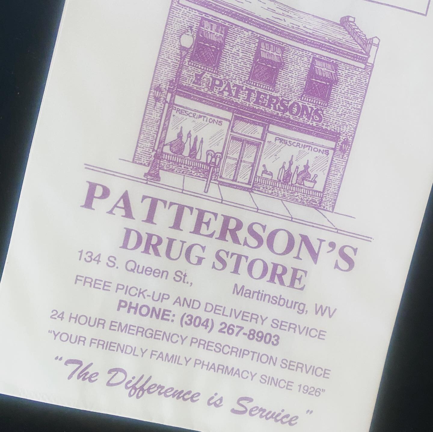 Patterson&rsquo;s purple bags really stand out with only one color and a classic storefront illustration design. Smart use of bag real estate! Did you know all of our bags have the style number printed on them to make re-ordering exactly what you nee