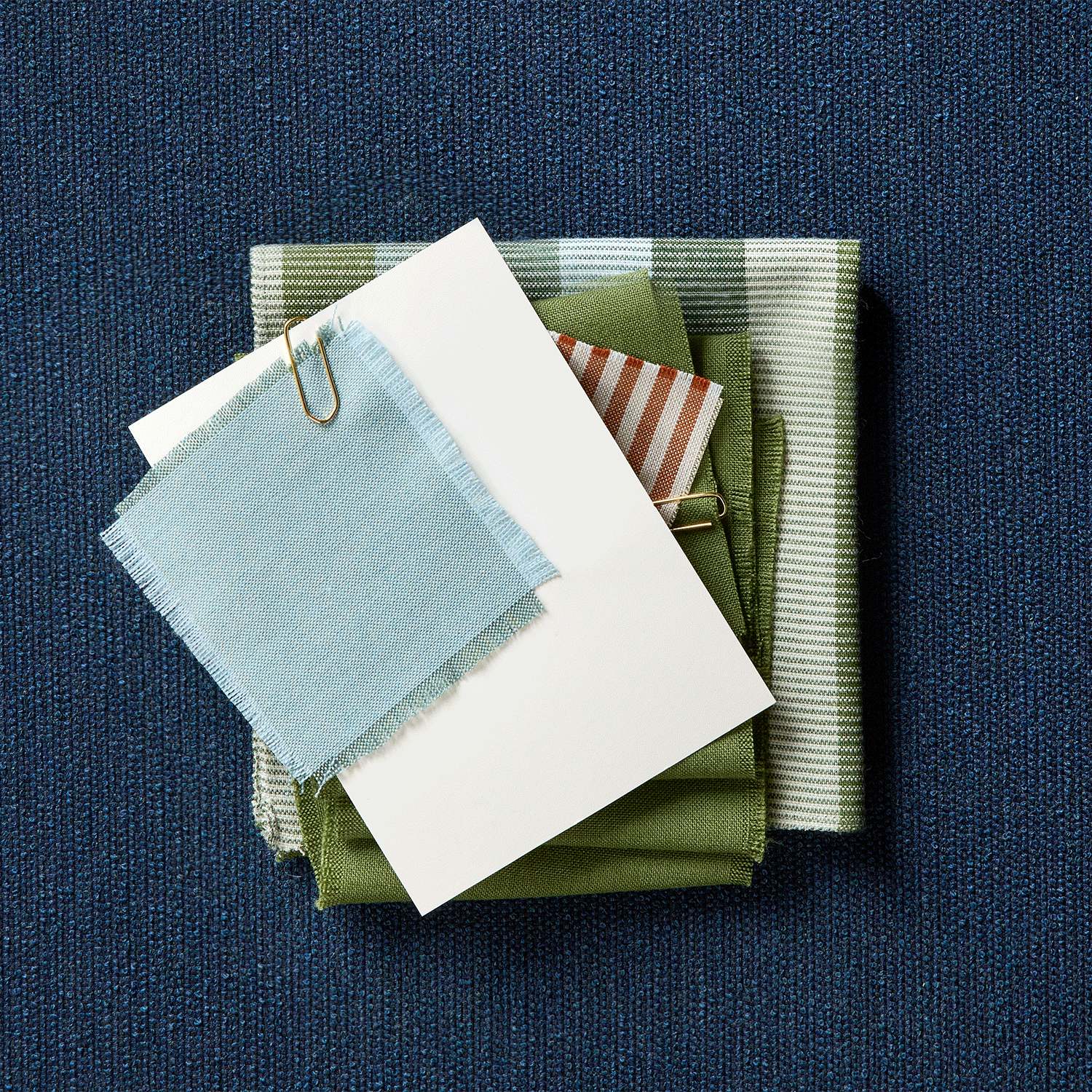 FY26_FBTY_1522925_new-mini-stock_013_GIF_1x1 (1).gif