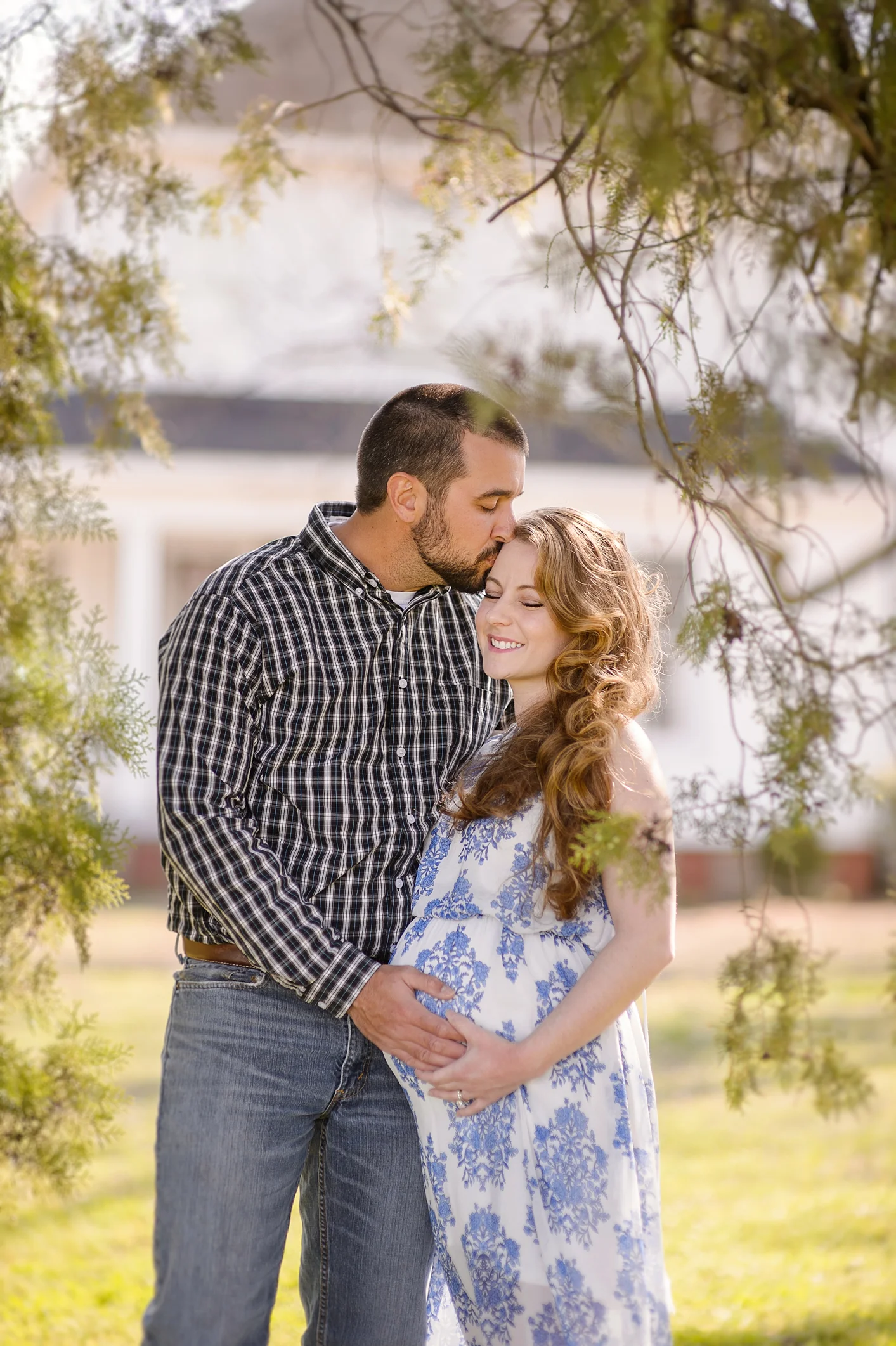 Laura &amp; Daniel 's Fort Valley, GA maternity session