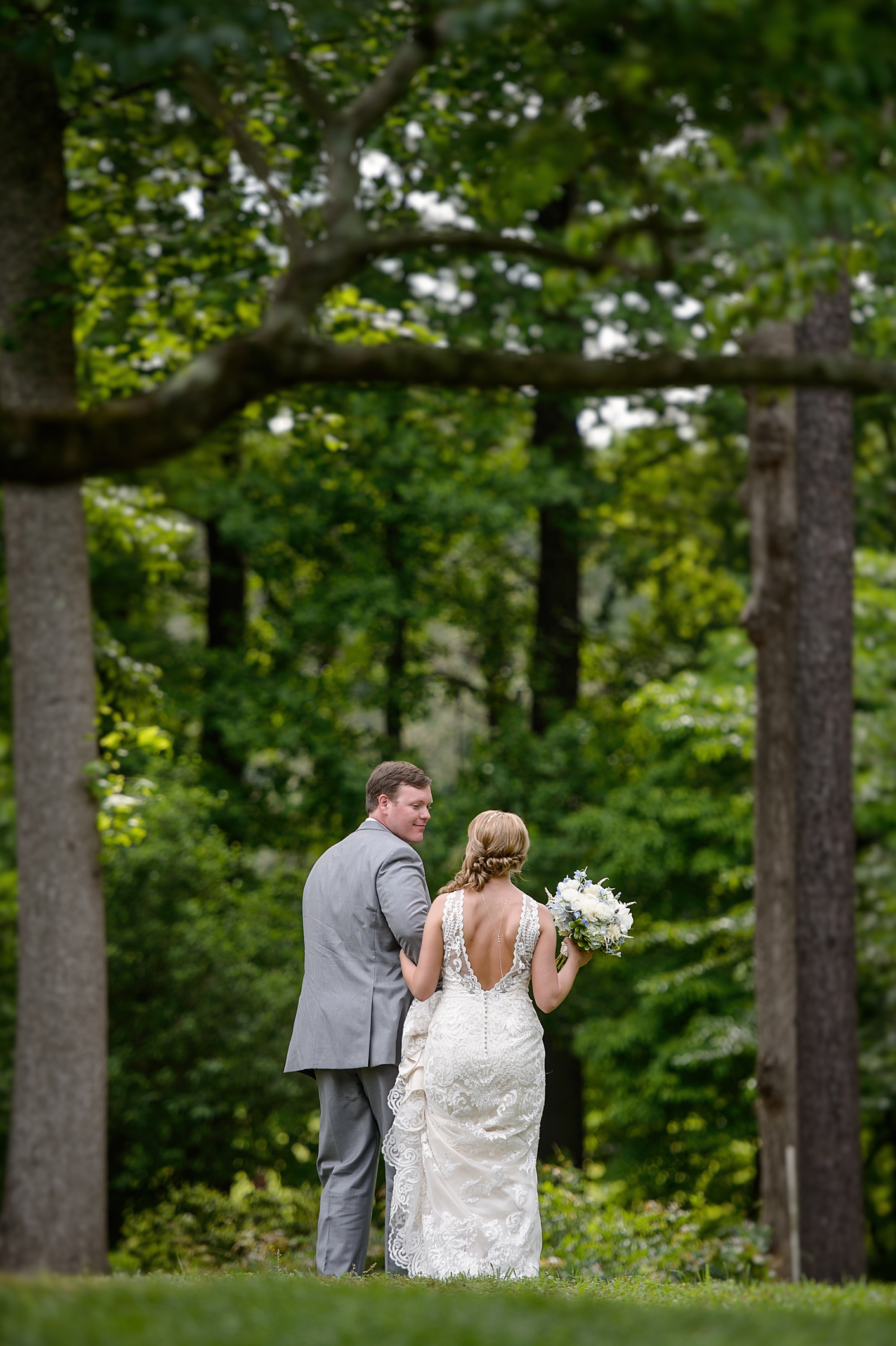 Kassie &amp; Myles: beautiful little river farms wedding