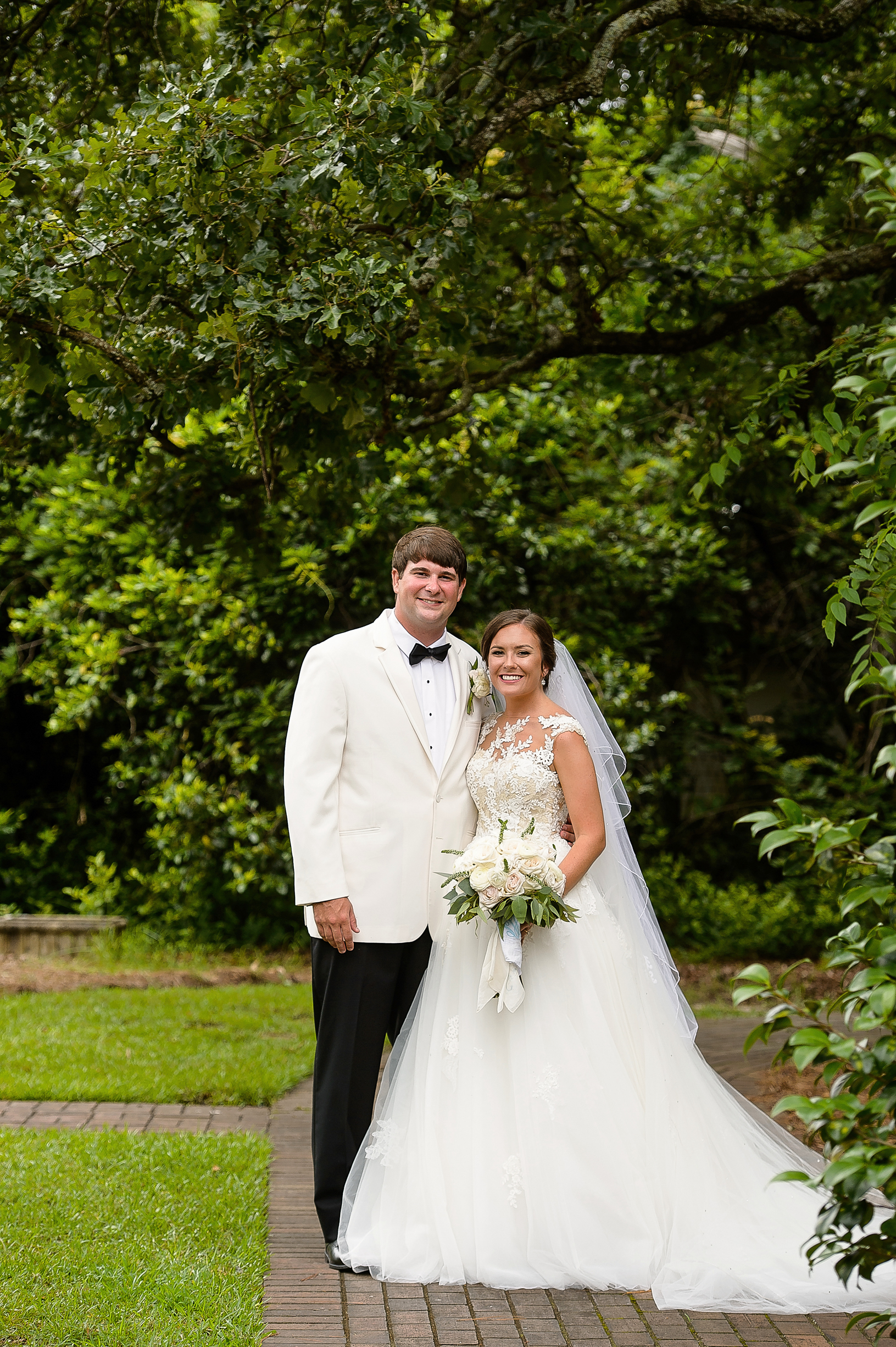 Sheldon &amp; Wesley: Traditional southern elegance