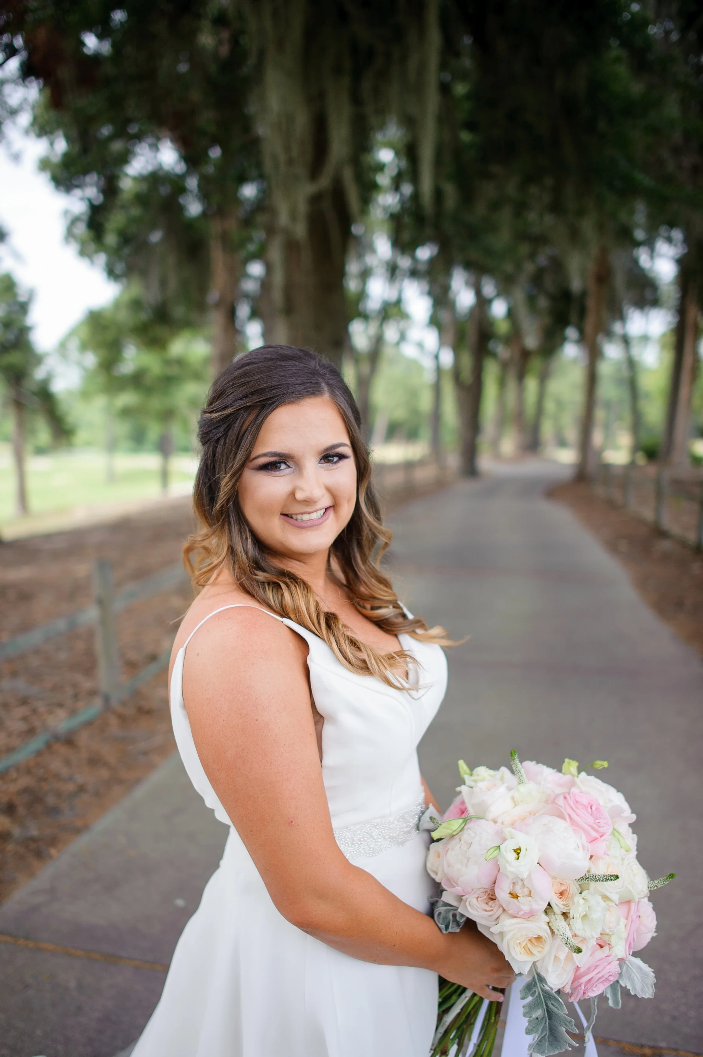 Cydney &amp; Cole: An outdoor, summer, country club wedding