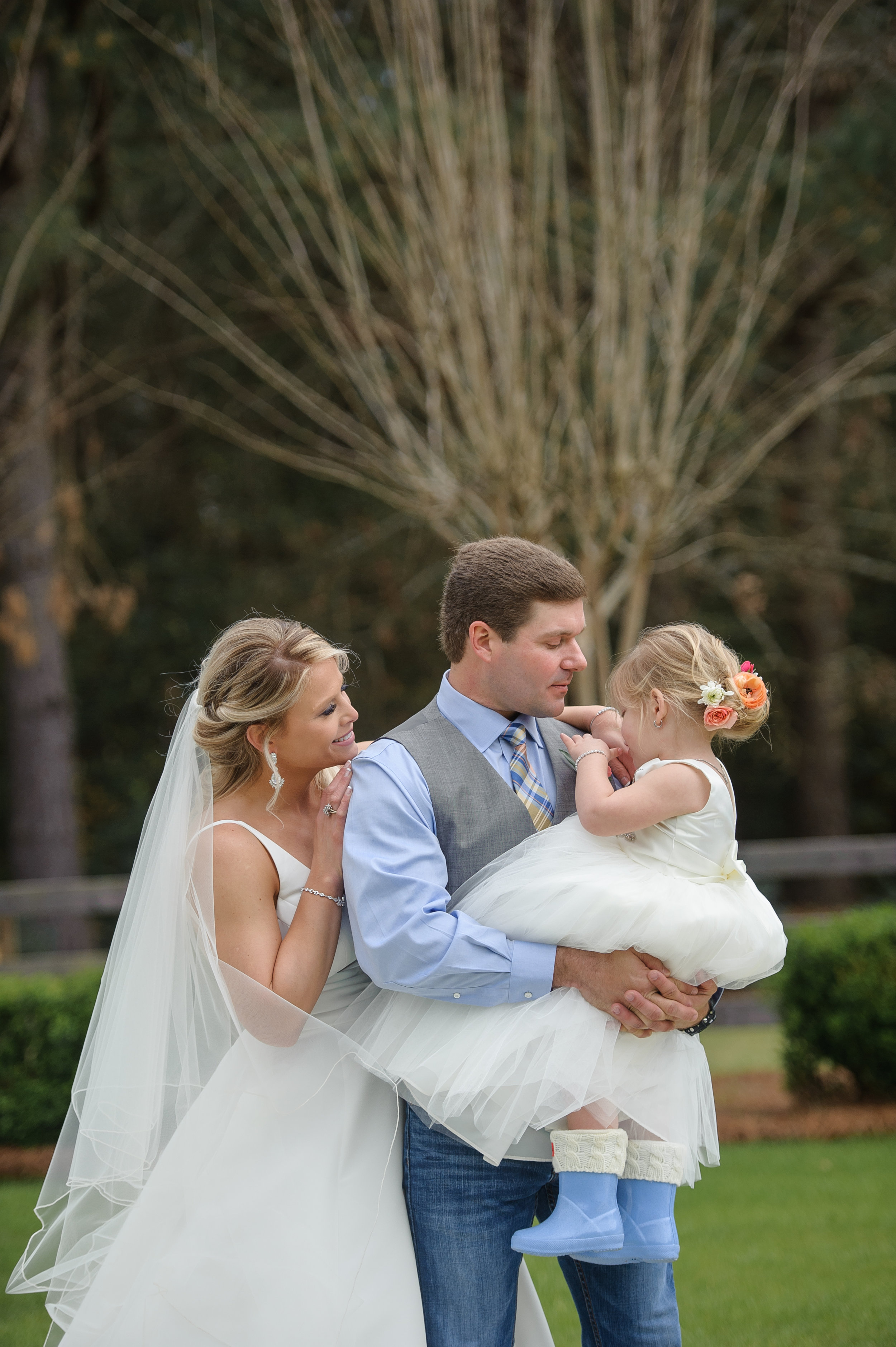 Katie &amp; Lee: An Outdoor, Spring, Barn Wedding