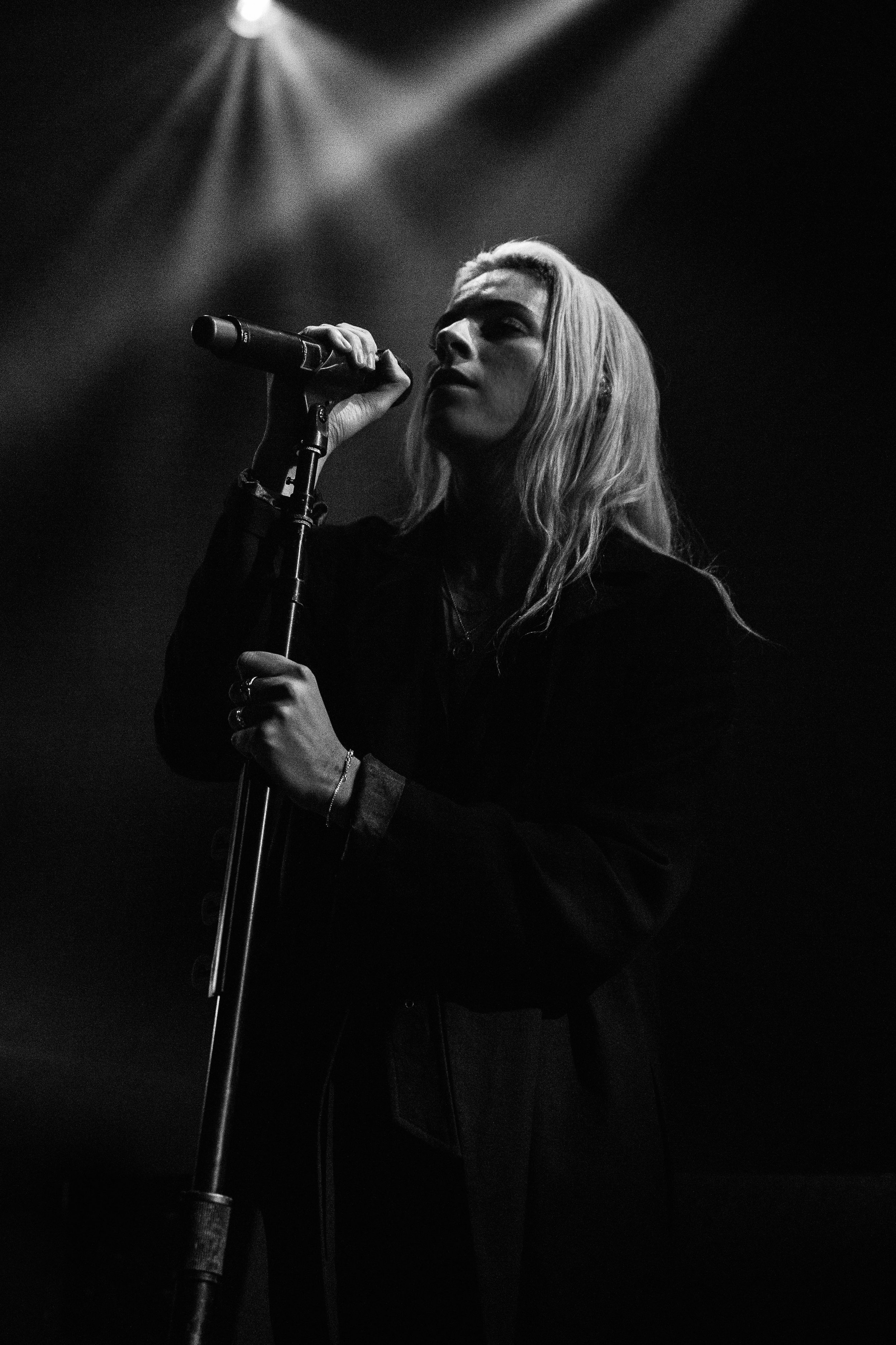 Lynn Gunn | PVRIS