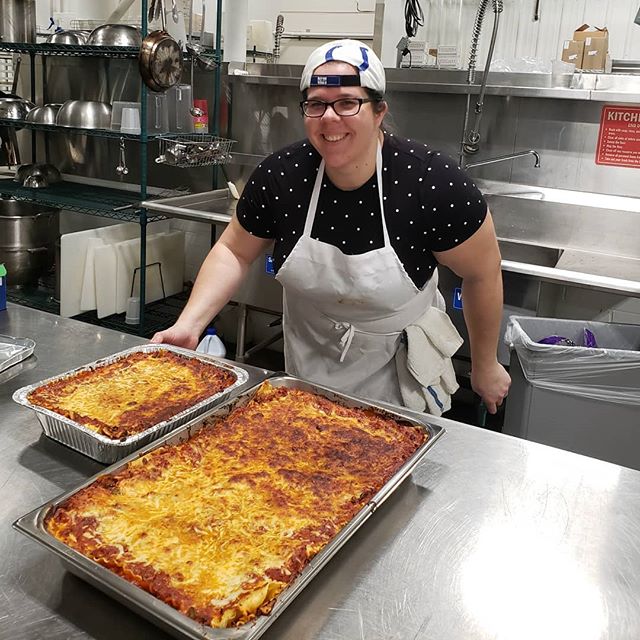 Meet Betsy. Owner of @excellentmealprep here in Bloomington and one of our favorite KitchenShare clients. Check out her website @www.excellentmealprep.com for more info!