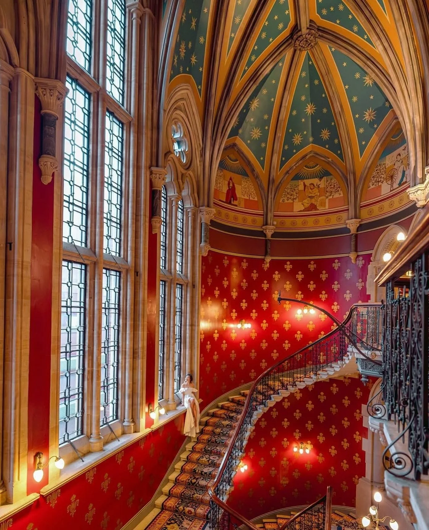 🌍 @nicolehuii is Not Lost 🌍 in London, England #sheisnotlost