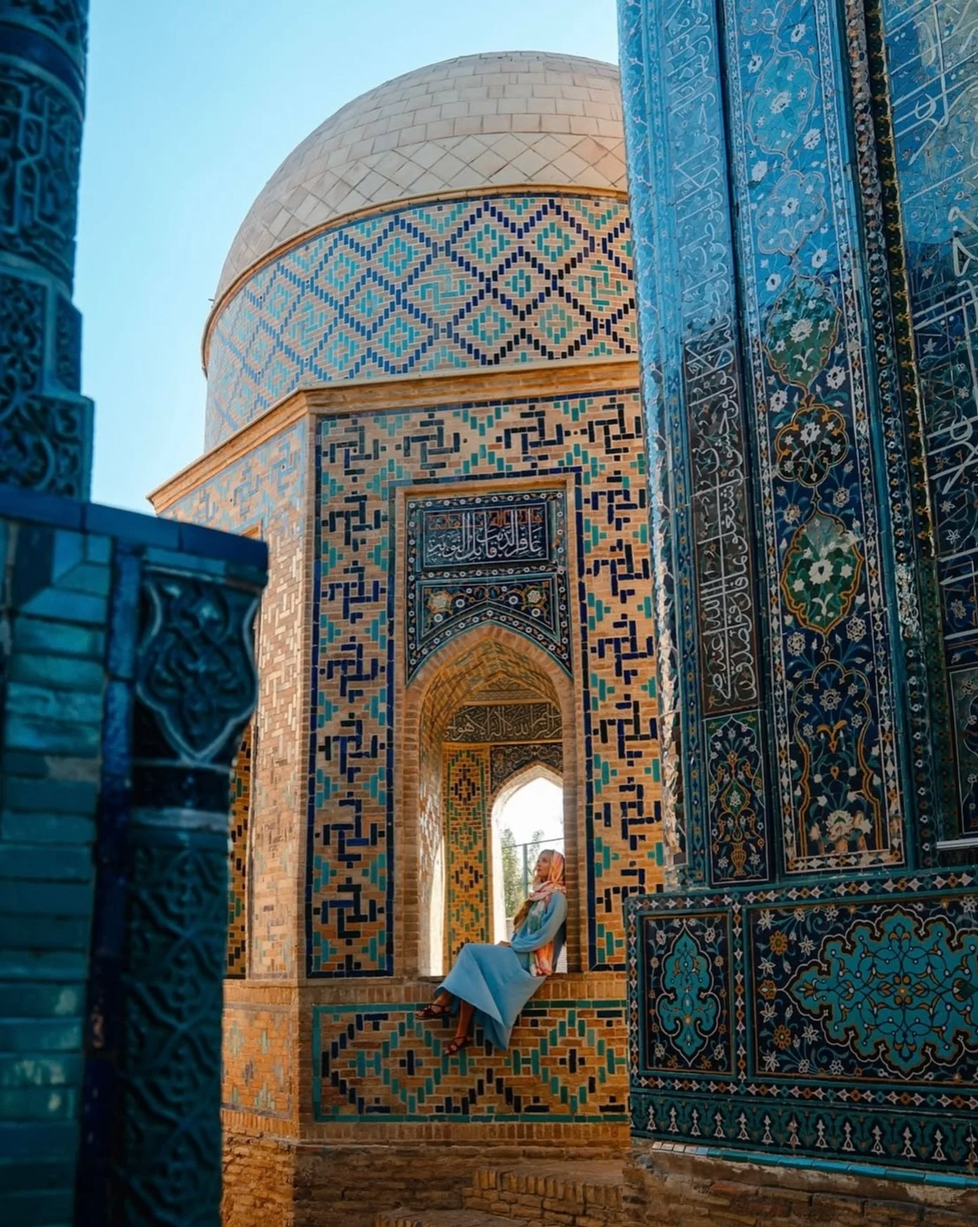 🌏 @seekingthenow is Not Lost 🌏 in Samarkand, Uzbekistan #sheisnotlost photo by @jj.trailwalker
