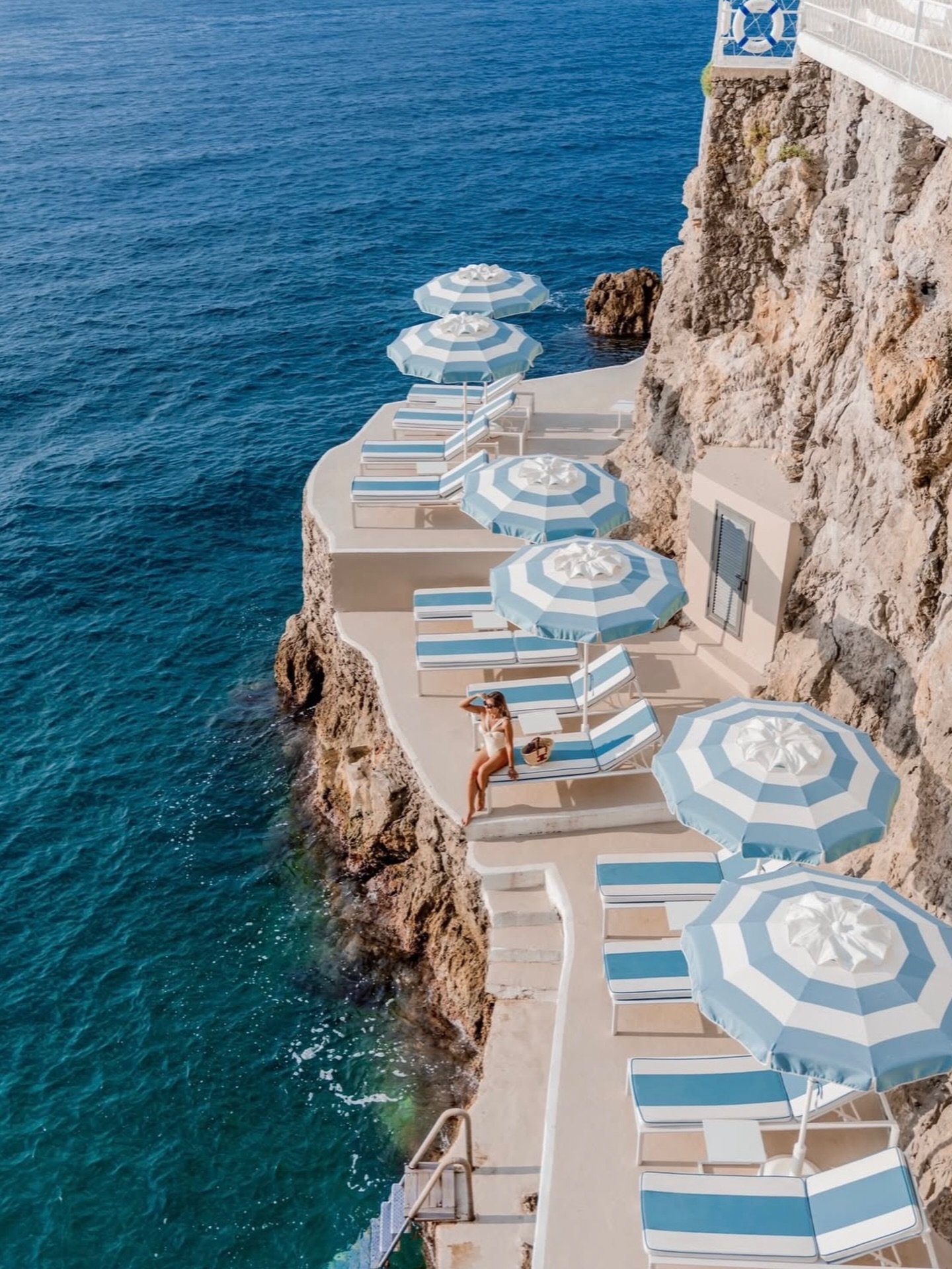 🌍 @dwanderess is Not Lost 🌍 in Amalfi, Italy #sheisnotlost