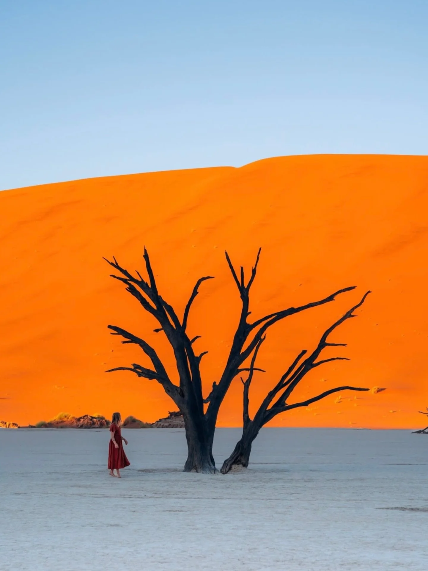 🌍 @kellienicole is Not Lost 🌍 in Namibia #sheisnotlost photo by @emmaexpedition