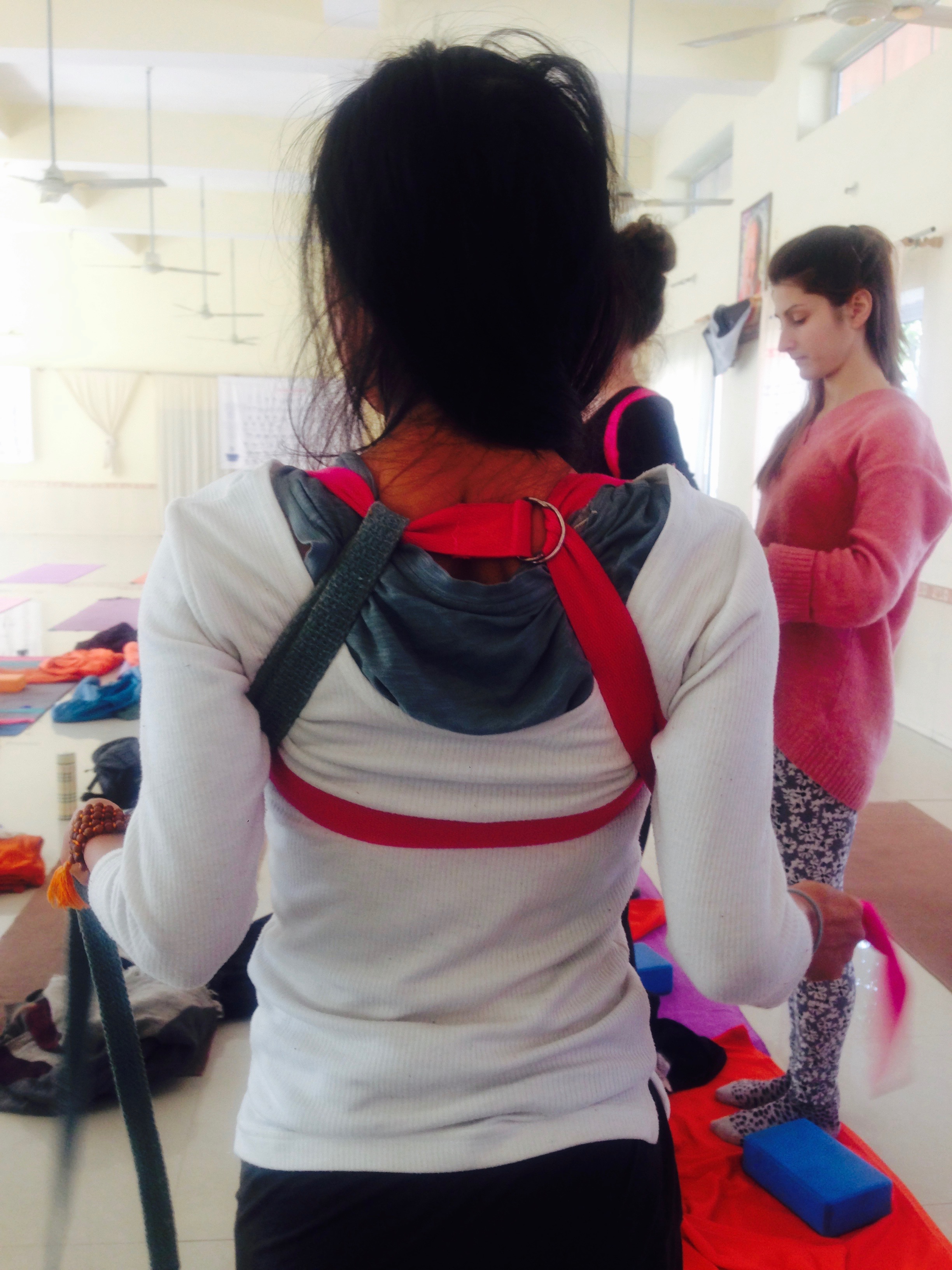 Easy shoulder opening exercise. With just two belts, you can correct your spine with ZERO effort. Sign me up forever please!