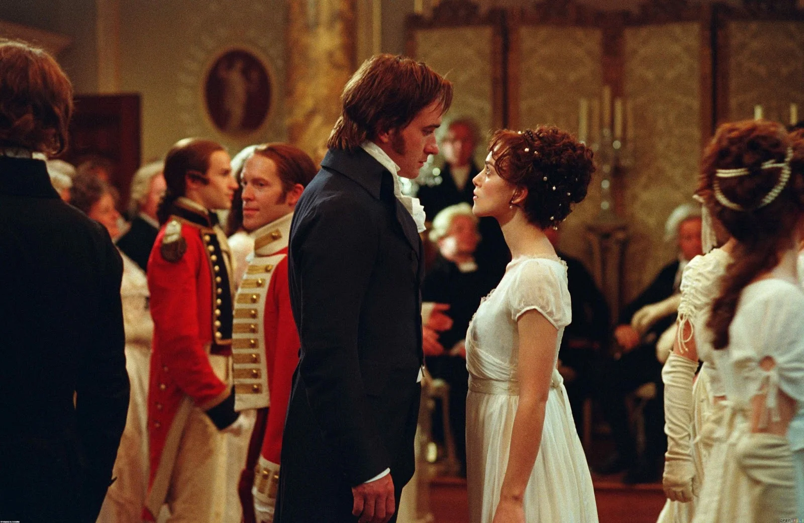 Matthew Macfadyen and Keira Knightly in "Pride and Prejudice"