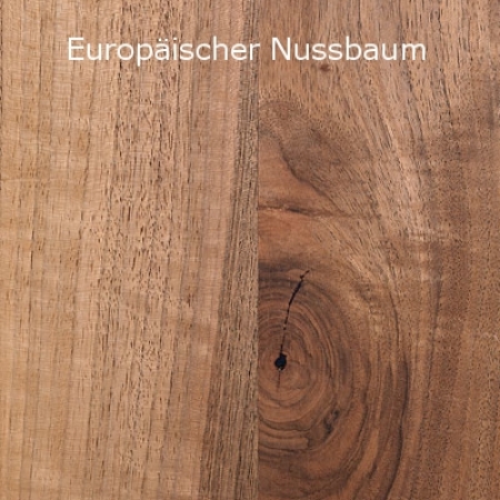Den sogenannten Europäischen Nussbaum bezeichnet Girsberger als Französischen Nussbaum, weil er mehrheitlich in Frankreich wächst. Teilweise ist er auch in den West- und Ostkarpaten oder auf dem Balkan anzutreffen. Charakteristisch für den Französischen Nussbaum ist seine Vielfarbigkeit, die von verschiedenen Braunüber Violett- bis hin zu Purpurtönen reicht und je nach Bodenbeschaffenheit sogar grünliche oder gräuliche Färbungen aufweist. Die schönsten Französischen Nussbäume stehen auf rund 400 m ü. M., auf der ersten Anhöhe entlang einiger Flussgebiete. Dort treiben die Nussbäume einerseits im Frühjahr später aus und sind andererseits im Winter oft von milder Luft umströmt, was das Risiko von Frostrissen verkleinert.