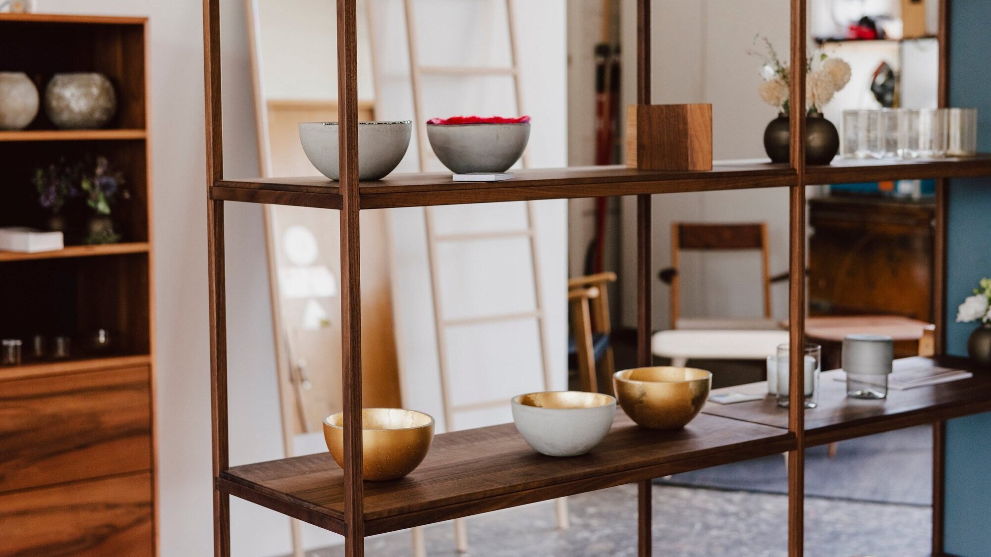 Regal aus Holz | Elegantes Design aus Holz, hergestellt in Basel — J A C O  B Y moebel