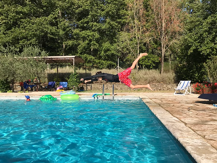 The best way for everyone to stay cool during "Lucifer."