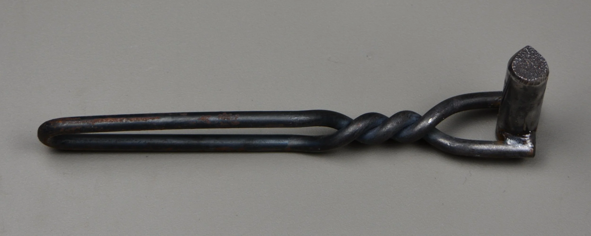 texture teardrop handle tool, three qtr w handle.jpg