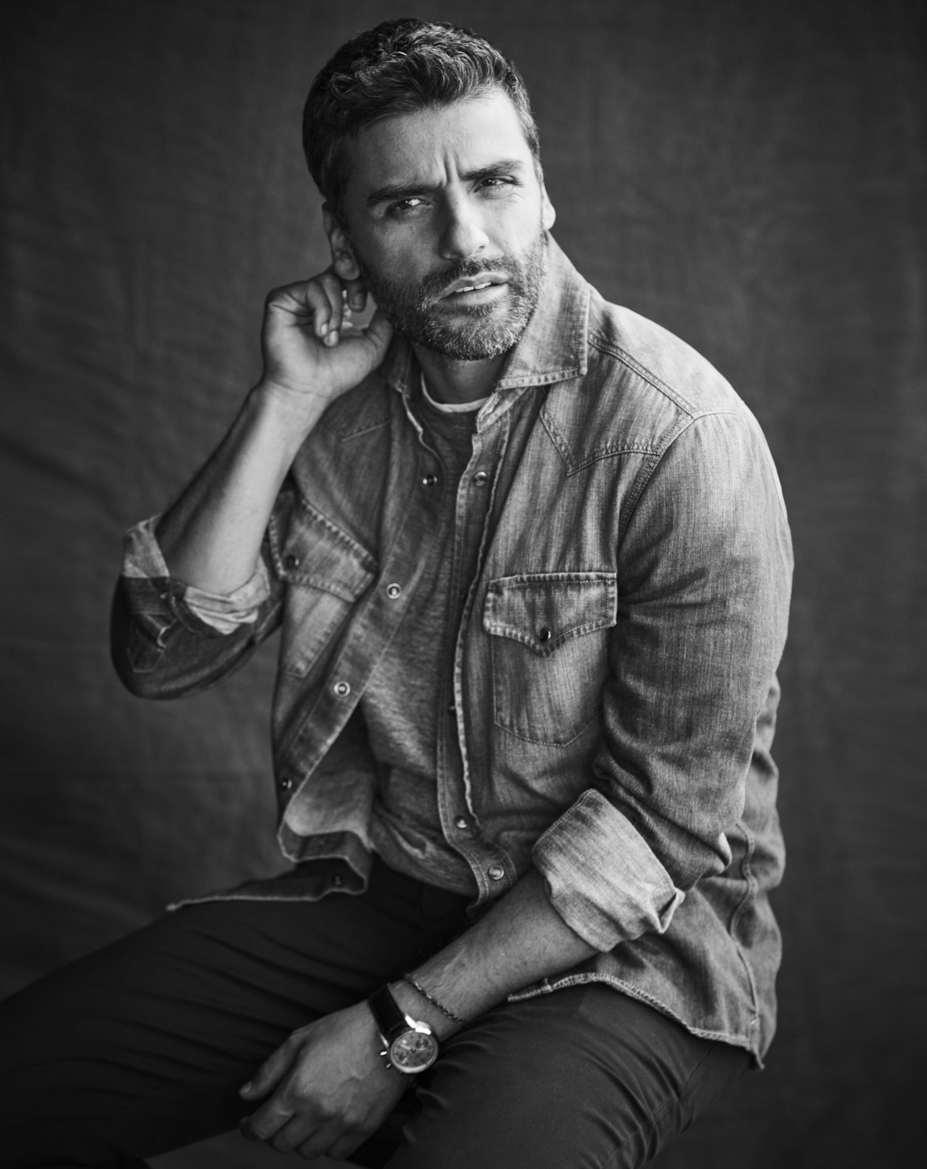 2016_09_11_INSTYLE_TIFF_OSCAR_ISAAC_028.jpg
