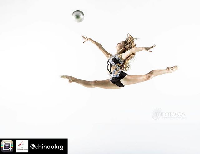 Reaching for the stars - Costume by M&Uuml;GE - Repost from @chinookrg - Beautiful leap @aretehya.h !🦋 #Repost @tarzandan (@get_repost)
・・・
YES she jumped that high! 
#athlete  #rhythmic #gymnast #tehyahaberman @chinookrg @edgestudiosyyc 
In an #out