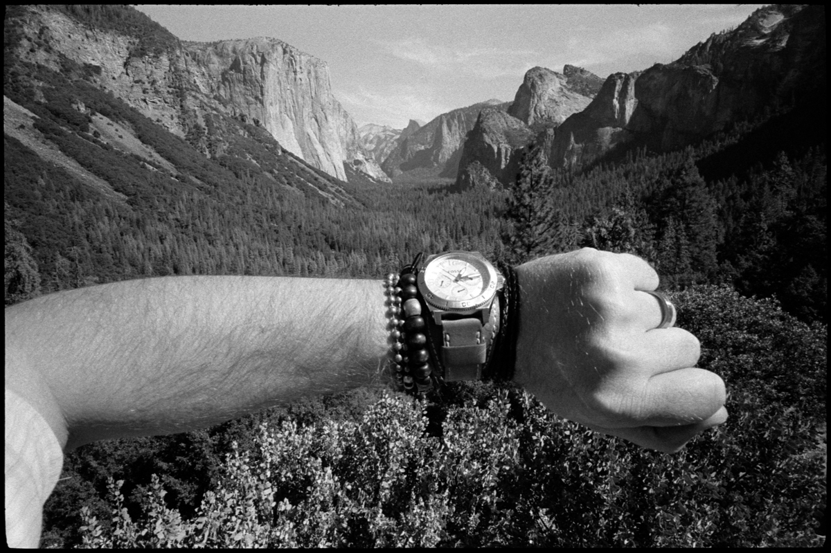 #0470_25A - Yosemite Valley, October of 2016. Leica M2, Zeiss 21mm f/4.5, Ilford HP5 400.