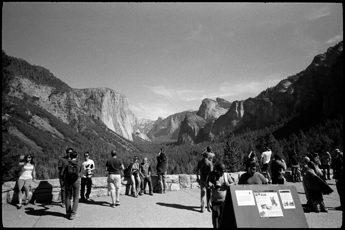 #0470_18A - Yosemite Valley, October of 2016. Leica M2, Zeiss 21mm f/4.5, Ilford HP5 400.