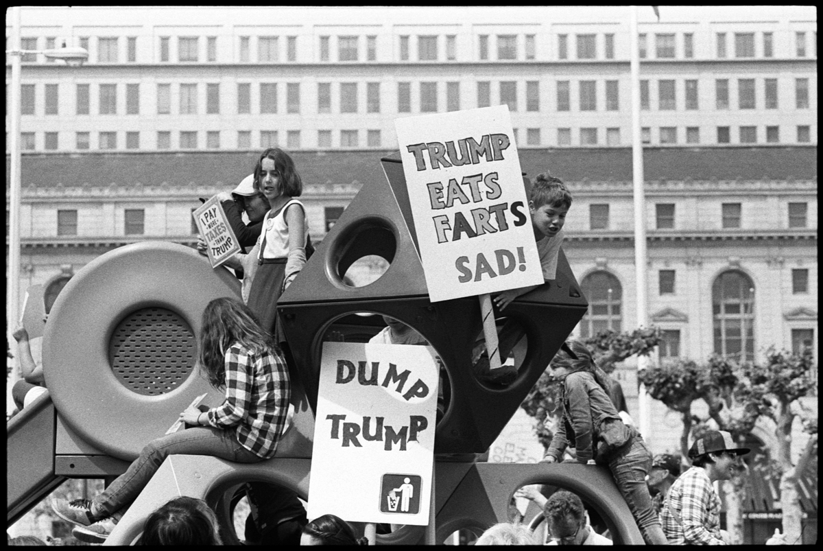 #0527_22A - "Trump Eats Farts" Tax Day Protest, San Francisco 2017