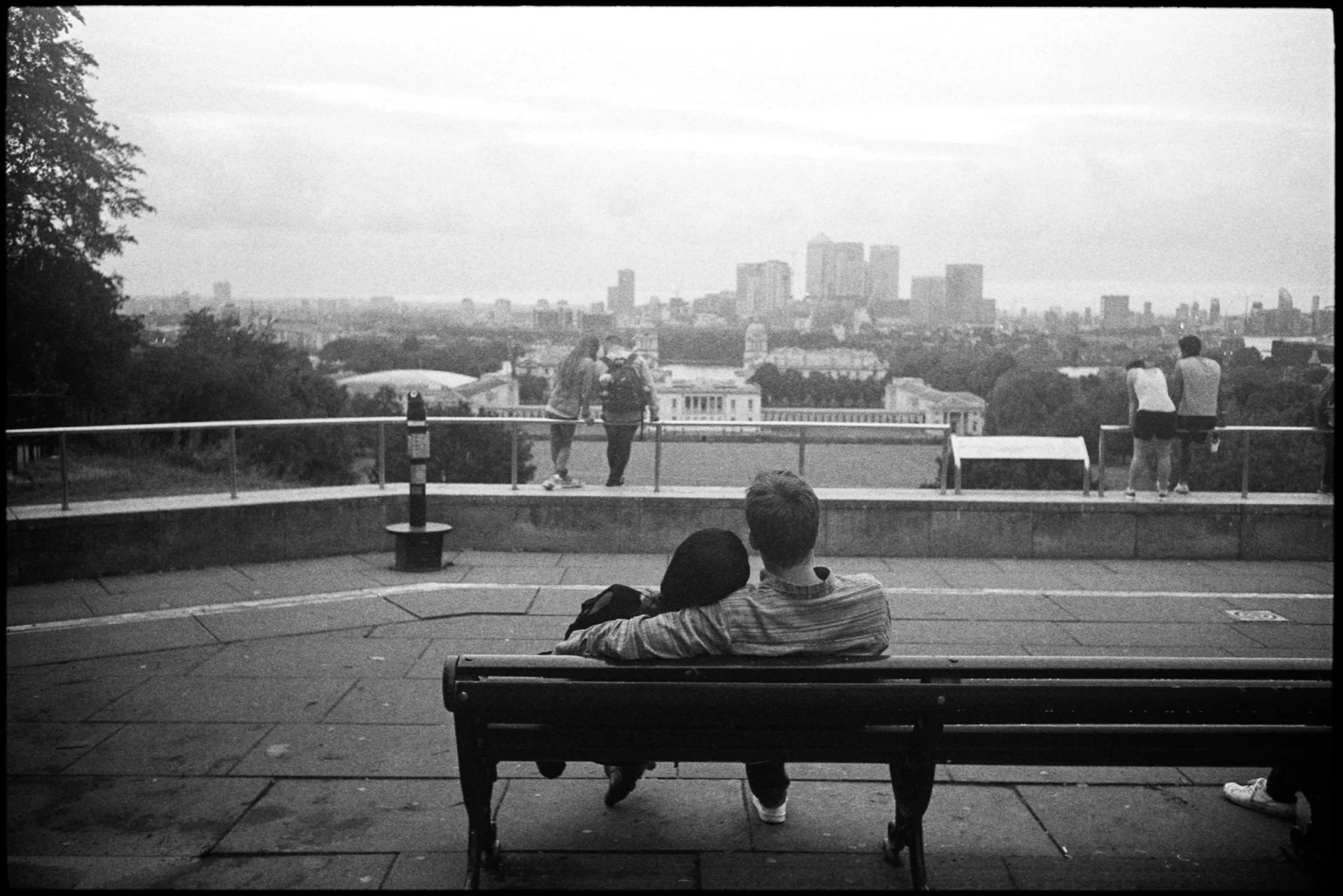 #0297_16A - Couple, Greenwich Park. London, England / 2014 Excerpts from the book "Fragments" Signed Copies On Demand @Blurb Online Shop