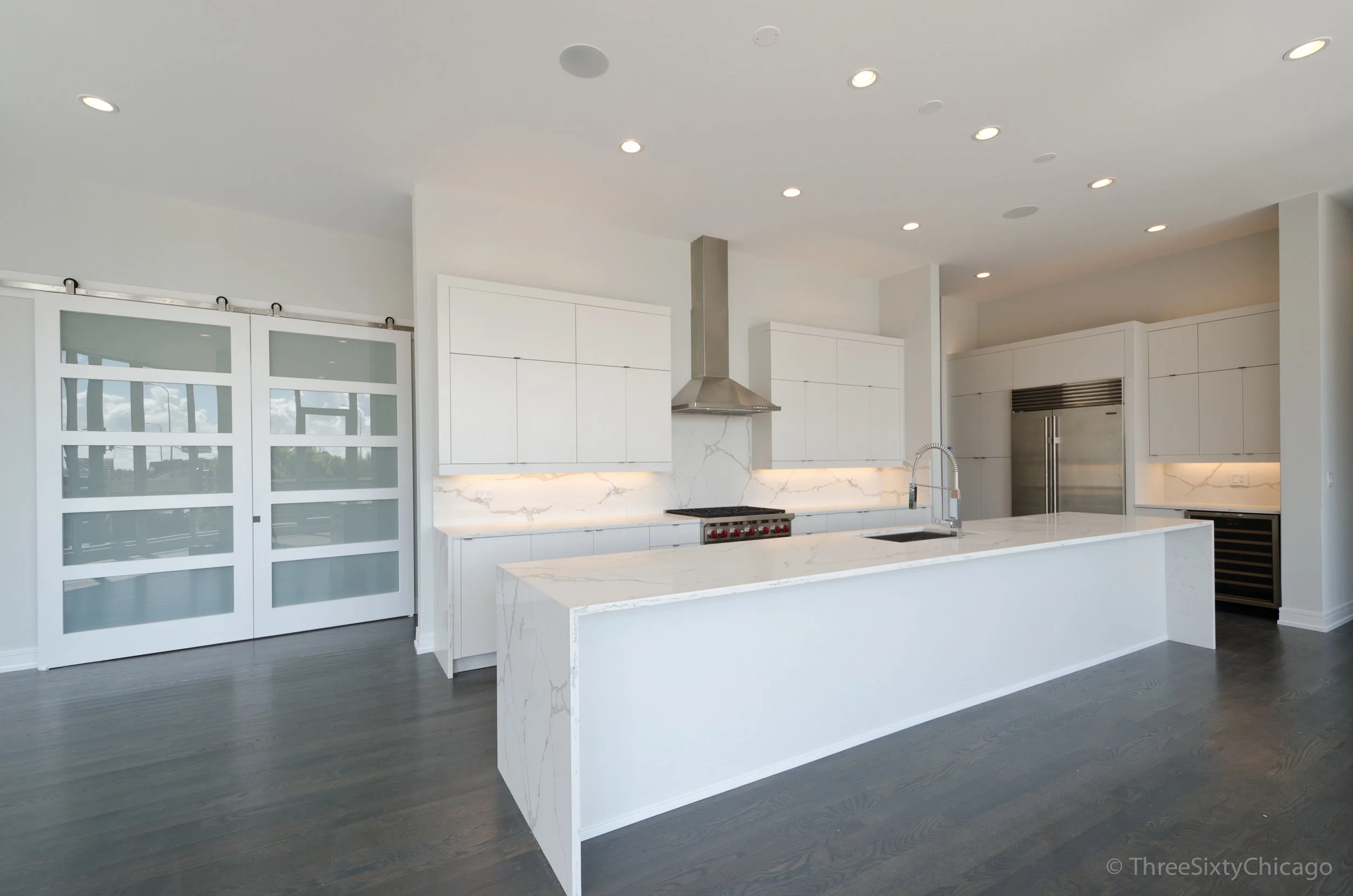 Kitchen 2.jpg