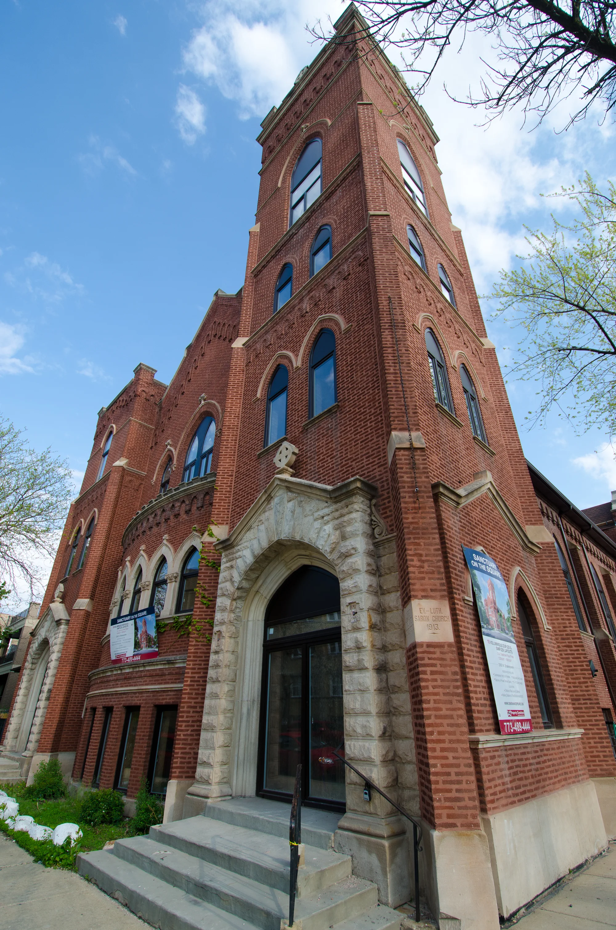 Exterior -2.jpg