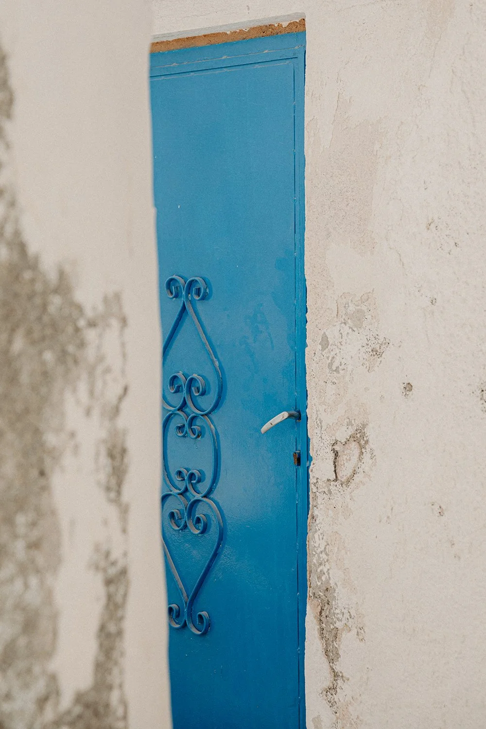 Couple-Portrait-Photographer-Santorini-Emporeio-42.jpg