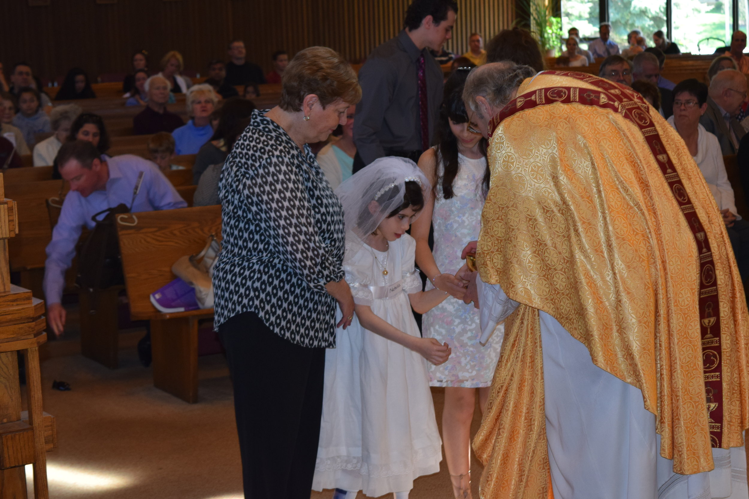 Natalia 1st communion 4-23-17.jpg