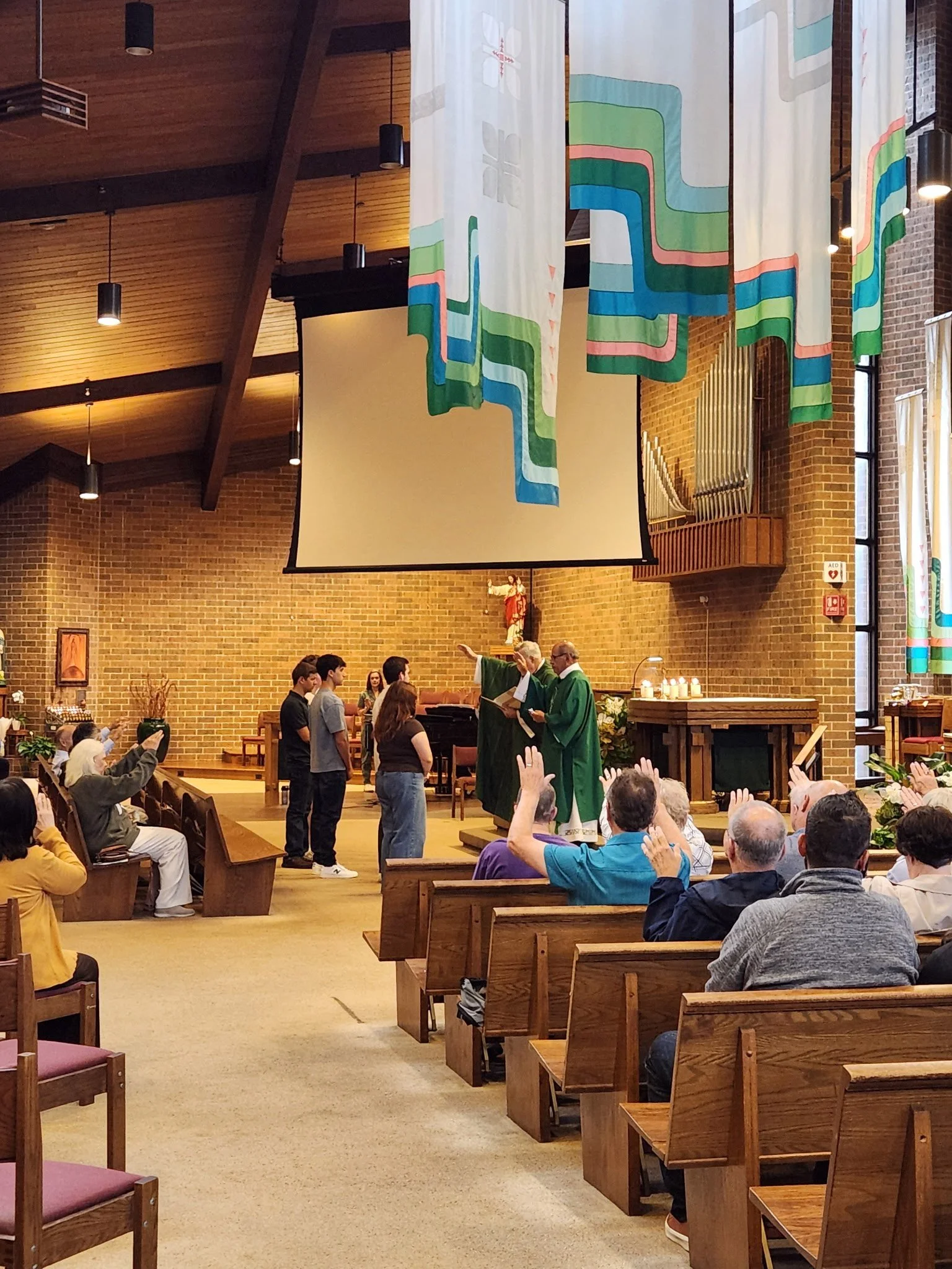 &ldquo;&lsquo;For I know the plans I have for you,&rsquo; declares the Lord, &lsquo;plans to prosper you and not to harm you, plans to give you hope and a future.&rsquo;&rdquo; &ndash; Jeremiah 29:11 🛠️🇺🇸🎓

This past weekend at each Mass, our par