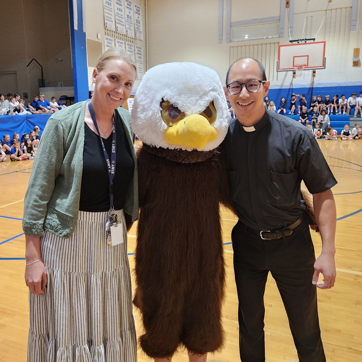 A great Friday at St. Francis! 💙🎉✝️

Our students celebrated our All-School Mass this morning, then brought the energy for an epic Pep Rally to officially kick off Spirit Month!

Nothing beats worshiping together and celebrating our school pride. H
