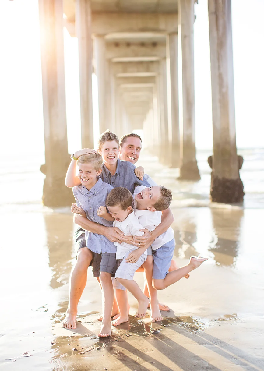 FamilyBeachPhotographyScripsPier08.jpg