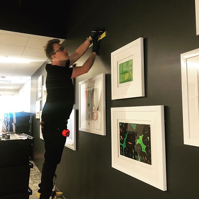 Love working with @calderbrannock  He makes every installation seamless and stress free.  Much gratitude.
.
#arthandling #arthandler #salonstyle #artenables #artatworkdc #corporateartconsulting