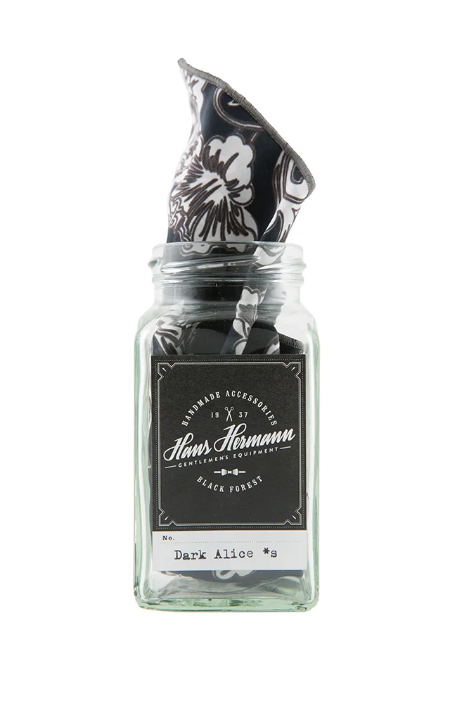 Dark_Alice_S_Klein.jpg