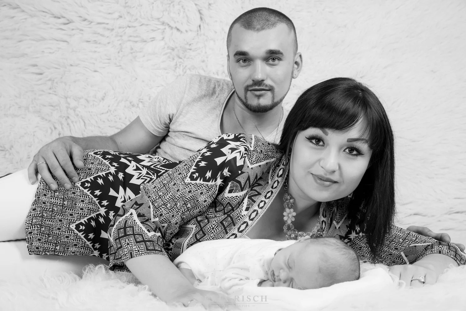 Max_Babyshooting (36 von 53).jpg