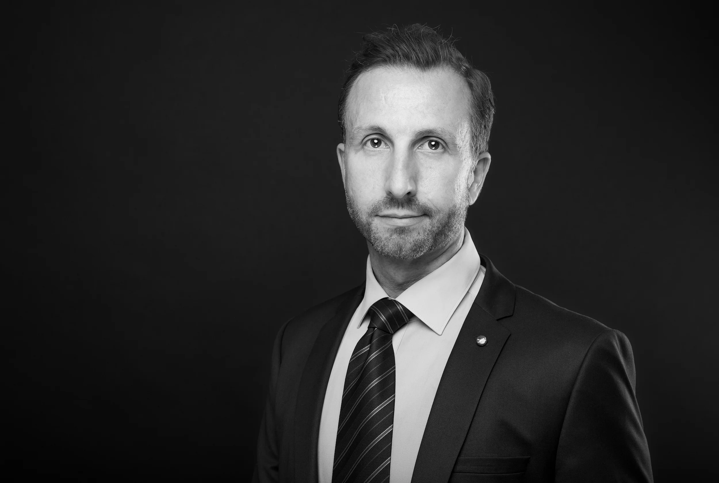 SaschaBewerbungsbildOhneLogo (3 von 4).jpg