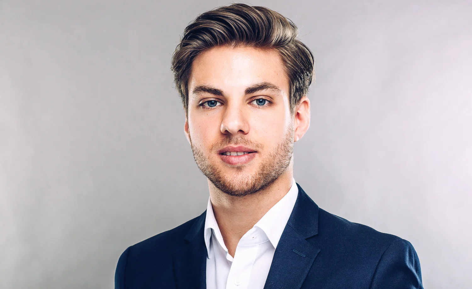 Business-Daniel (1 von 1).jpg