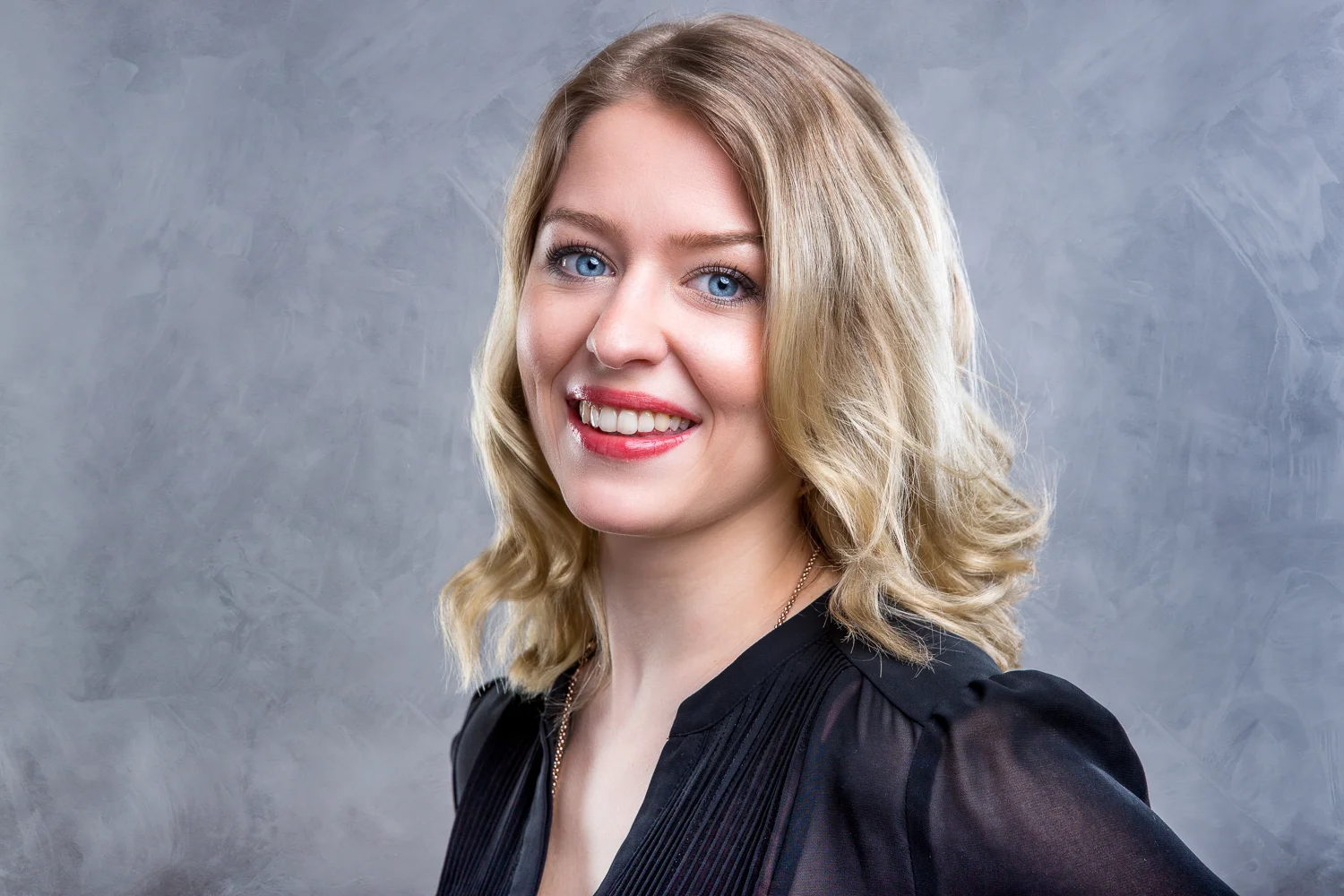 Businessporträt-Julia-Farbe (1 von 1).jpg