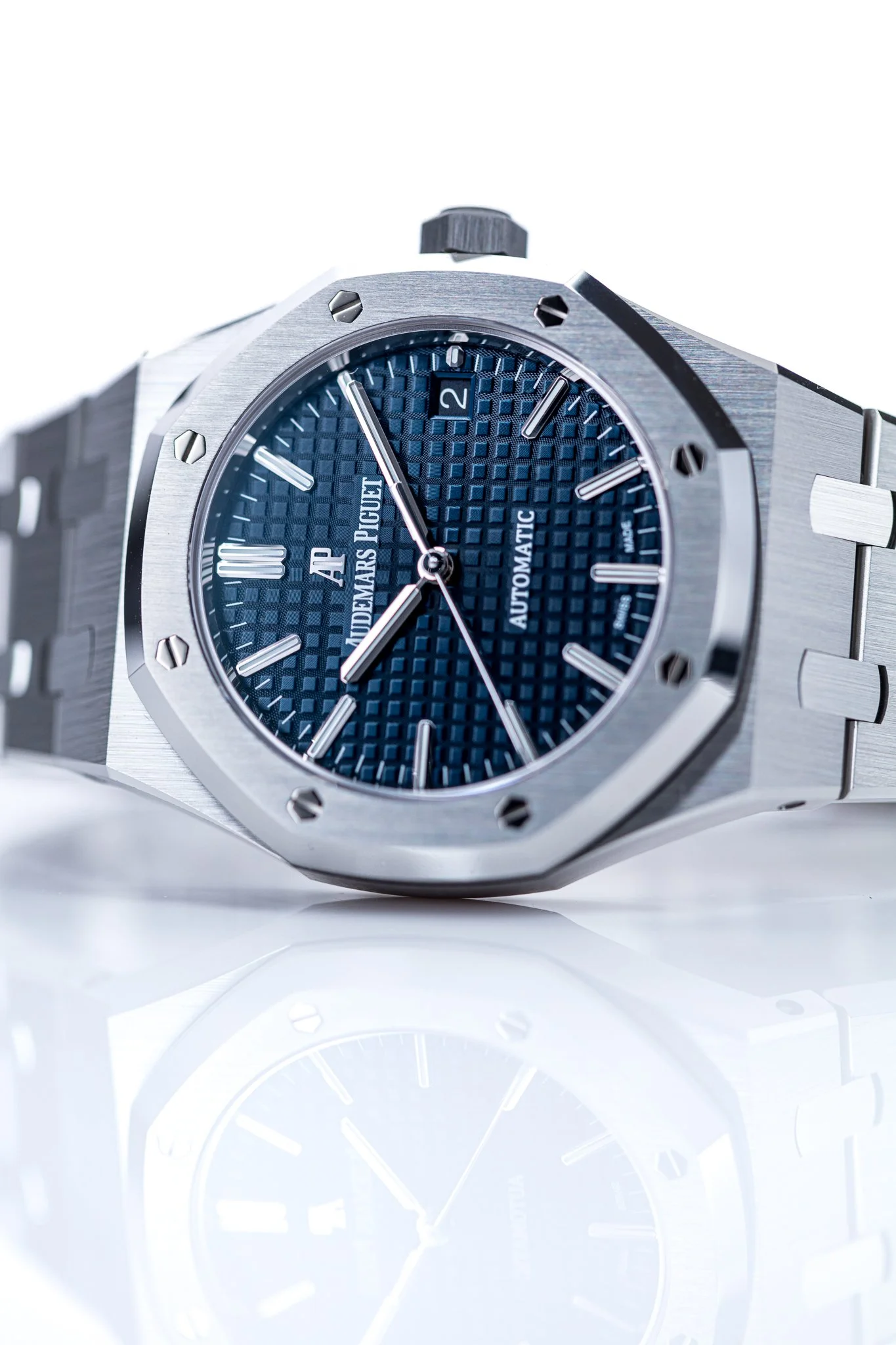 AudemarsPiguet-RoyalOak-15450ST-Blau-Verkleinert (2 von 2).jpg