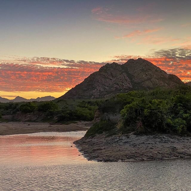 Sunset in Cabo Pulmo, on Baja&rsquo;s wild East Cape