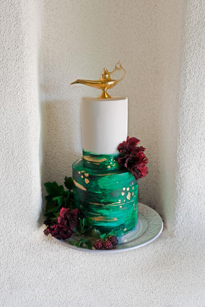 Modern Aladdin Wedding Cake