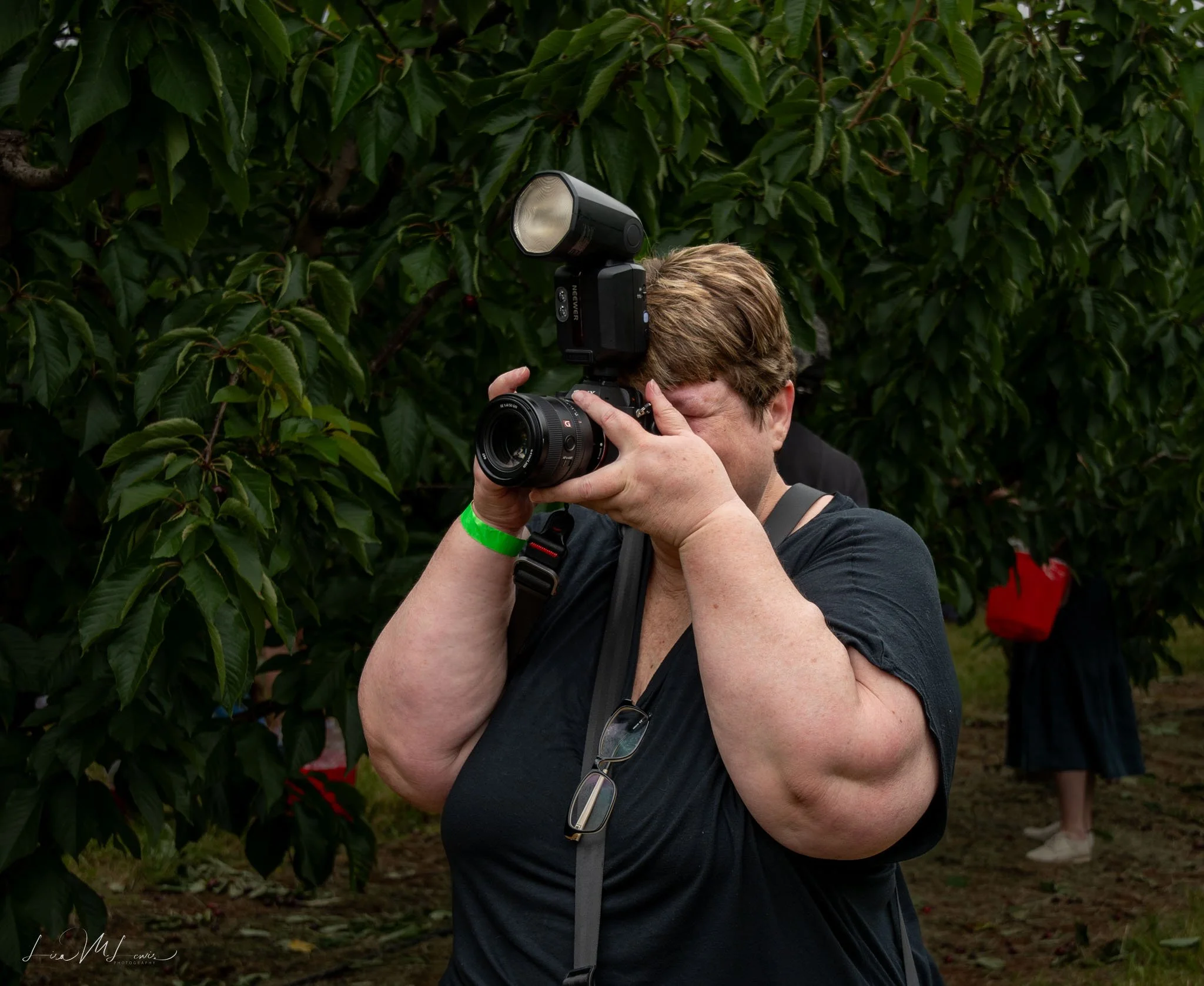 Neewer Z3 Flash Review – Big Power, Big Feel