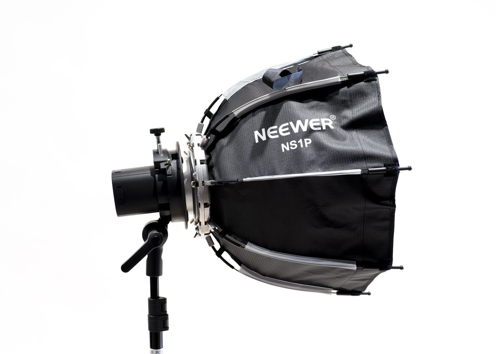 Neewer NS1P vs NS7L Review: Which Compact Light Modifier Should You Buy?