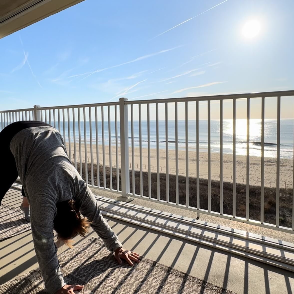 A new day&hellip;what a gift. How will you spend it? Join us tonight and all week on the mat!

☮️ TONIGHT &amp; every Sunday in April 8pm Online Yimmy Yin Yoga
 
🍻Mon 4/15 6:30pm Yoga + Beer at @fairwindsbrew! 

🙏🏽 Weds 4/17 10am Vinyasa @refresha